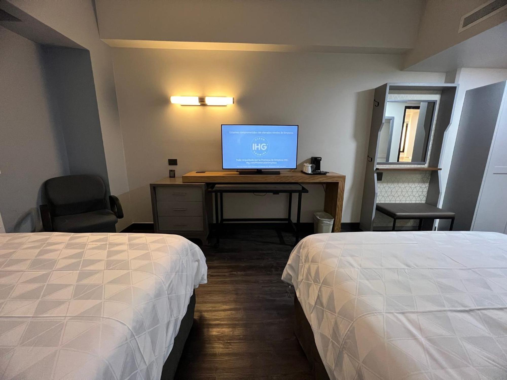 Holiday Inn Uruapan By Ihg Exteriör bild