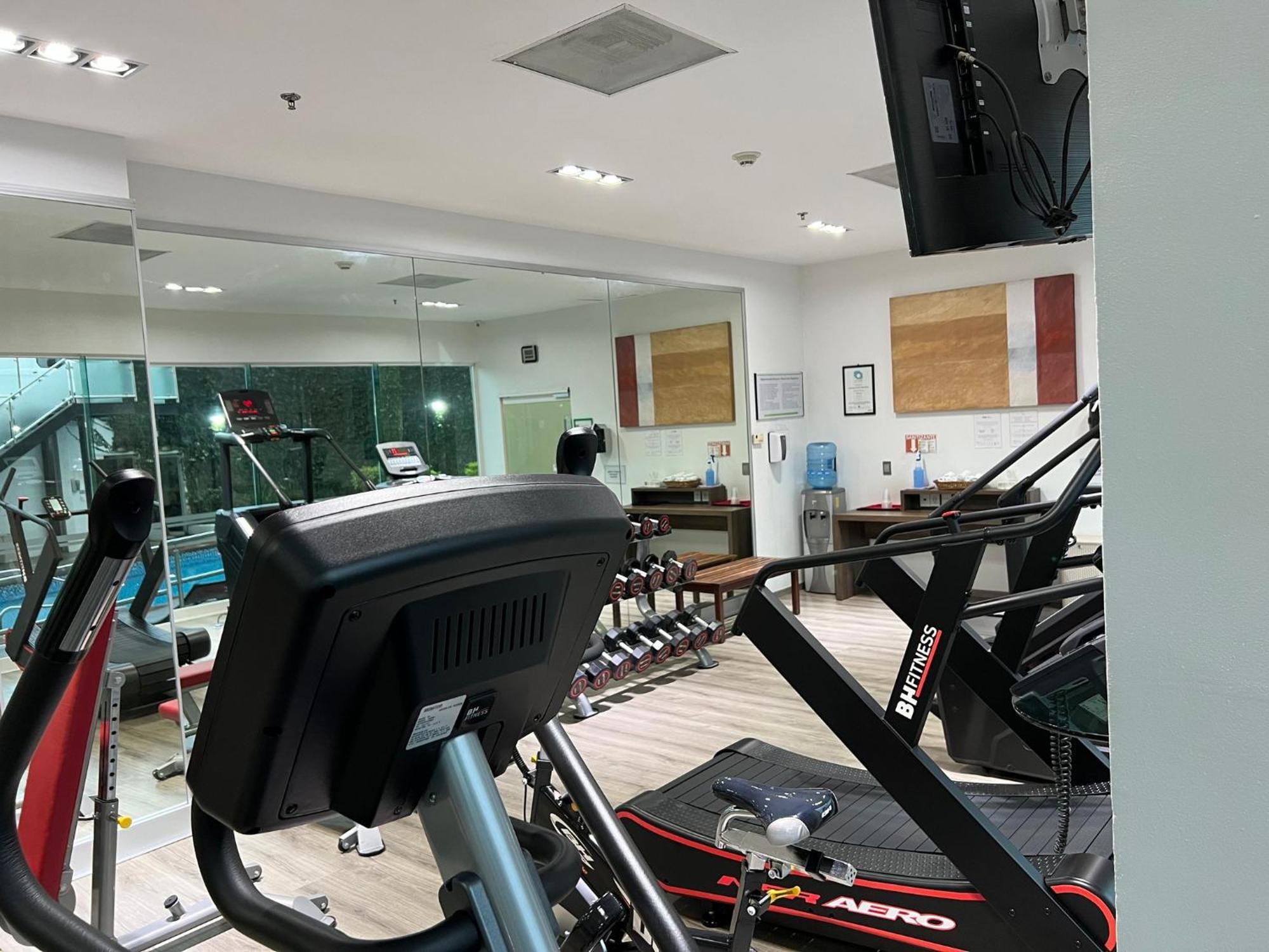 Holiday Inn Uruapan By Ihg Exteriör bild
