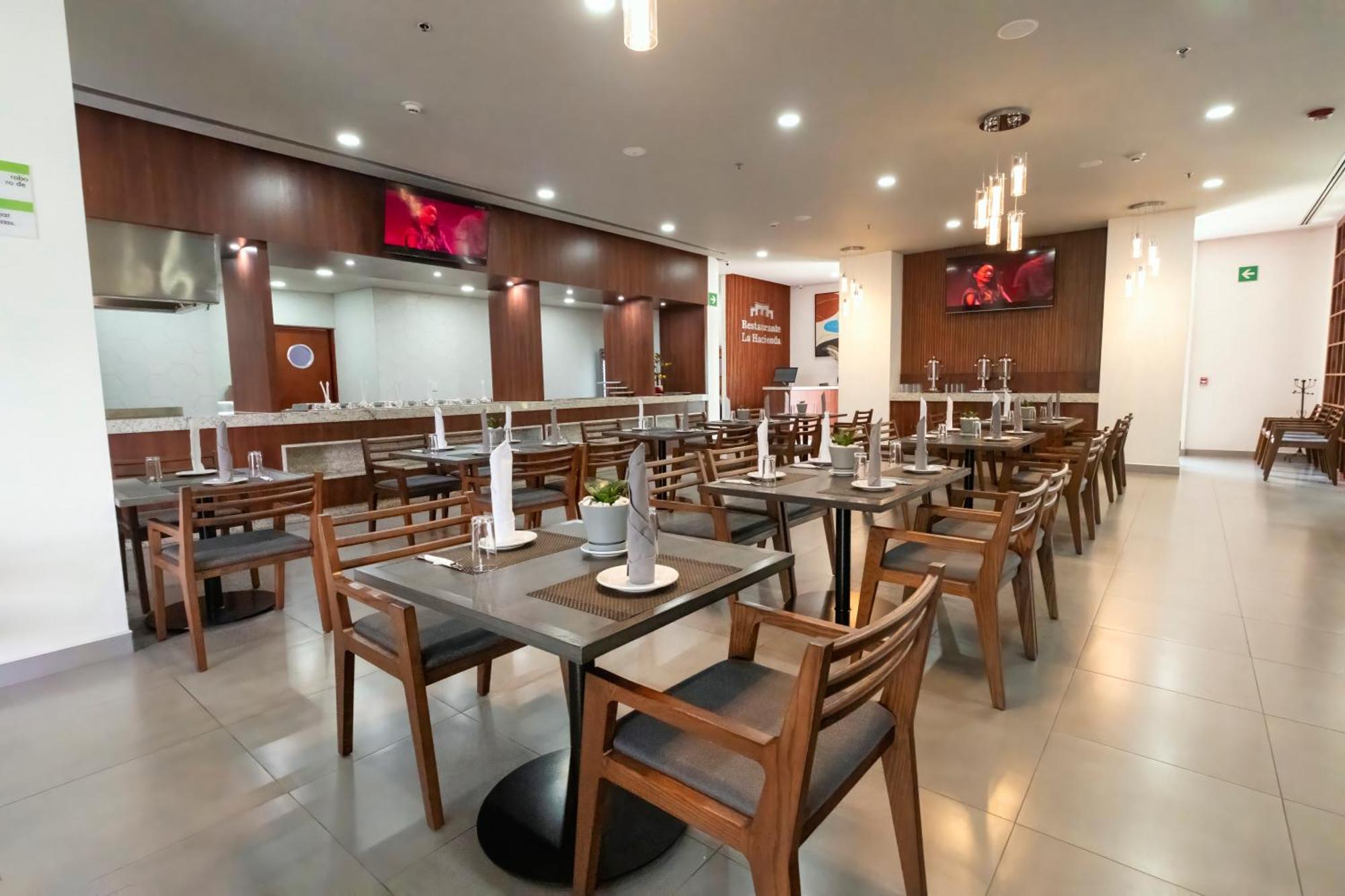 Holiday Inn Uruapan By Ihg Exteriör bild