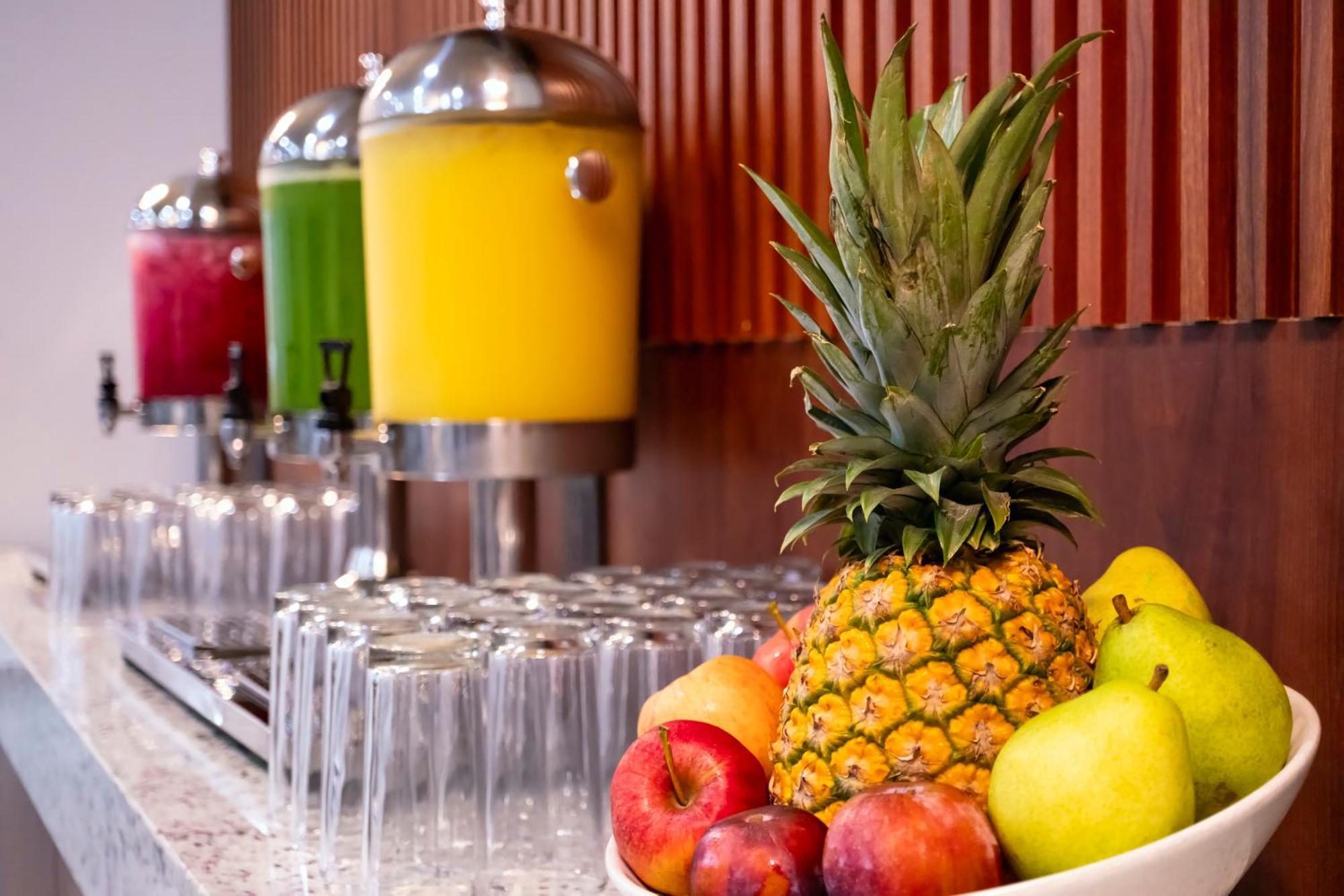 Holiday Inn Uruapan By Ihg Exteriör bild