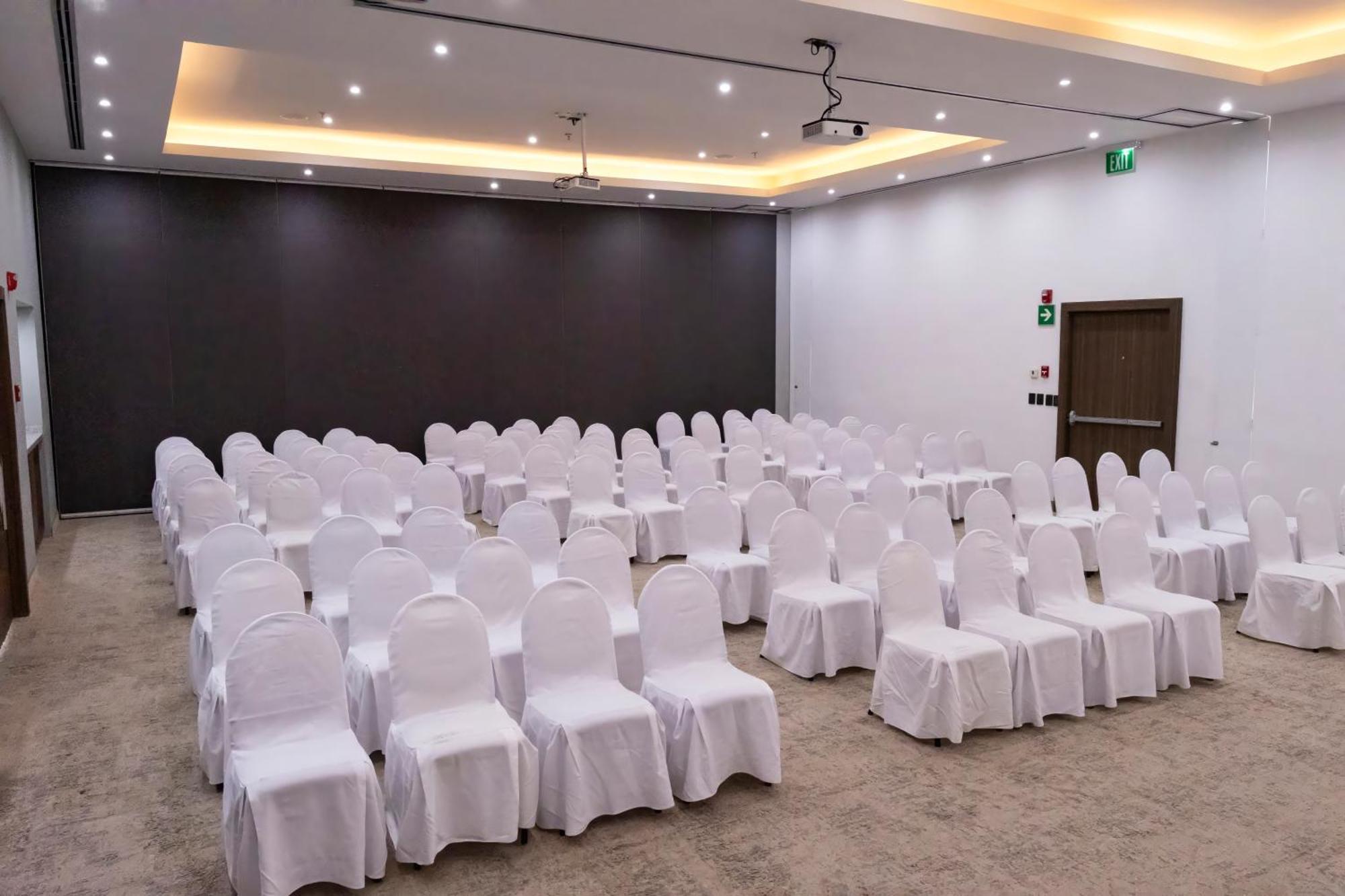 Holiday Inn Uruapan By Ihg Exteriör bild