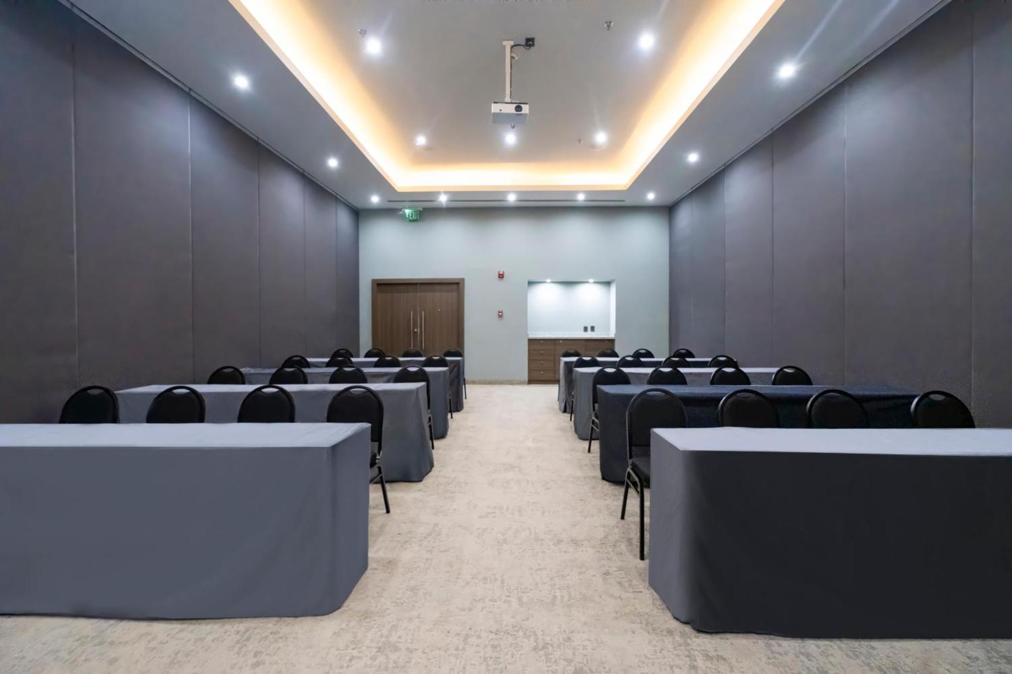 Holiday Inn Uruapan By Ihg Exteriör bild