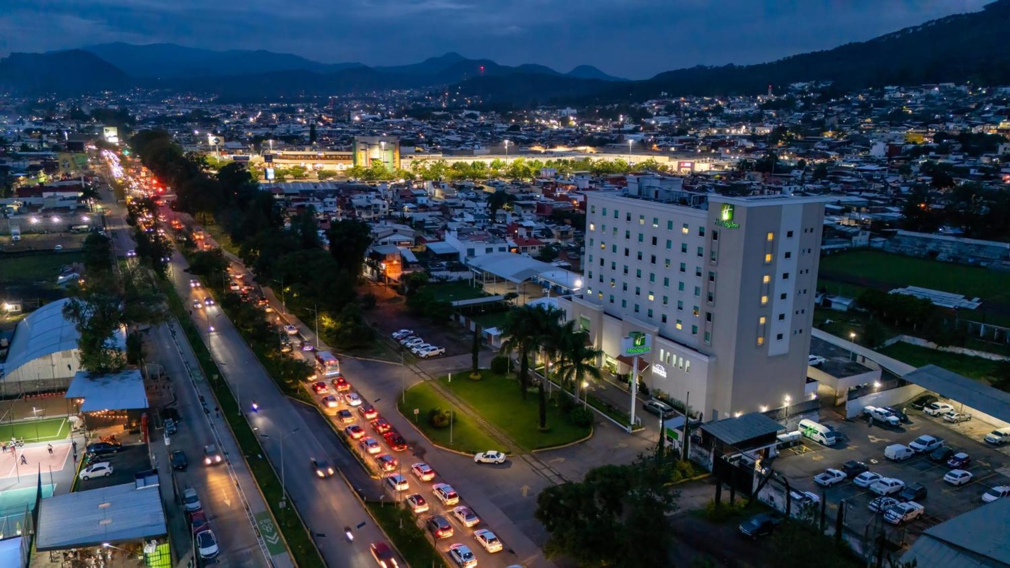Holiday Inn Uruapan By Ihg Exteriör bild