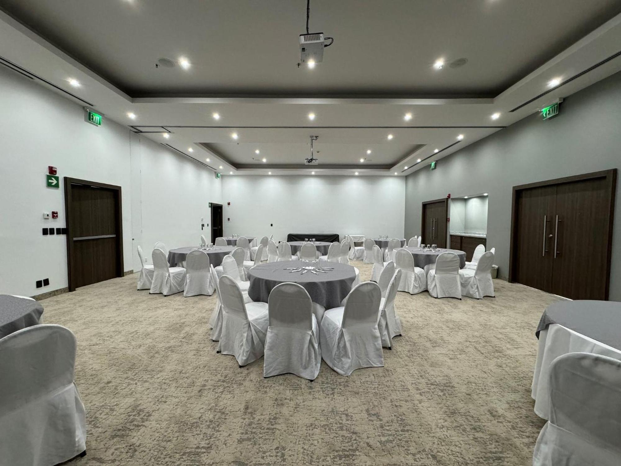 Holiday Inn Uruapan By Ihg Exteriör bild