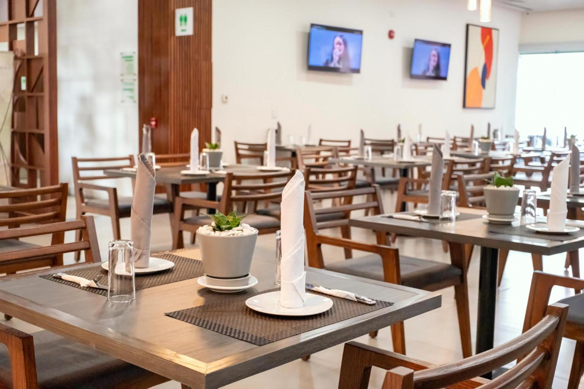 Holiday Inn Uruapan By Ihg Exteriör bild
