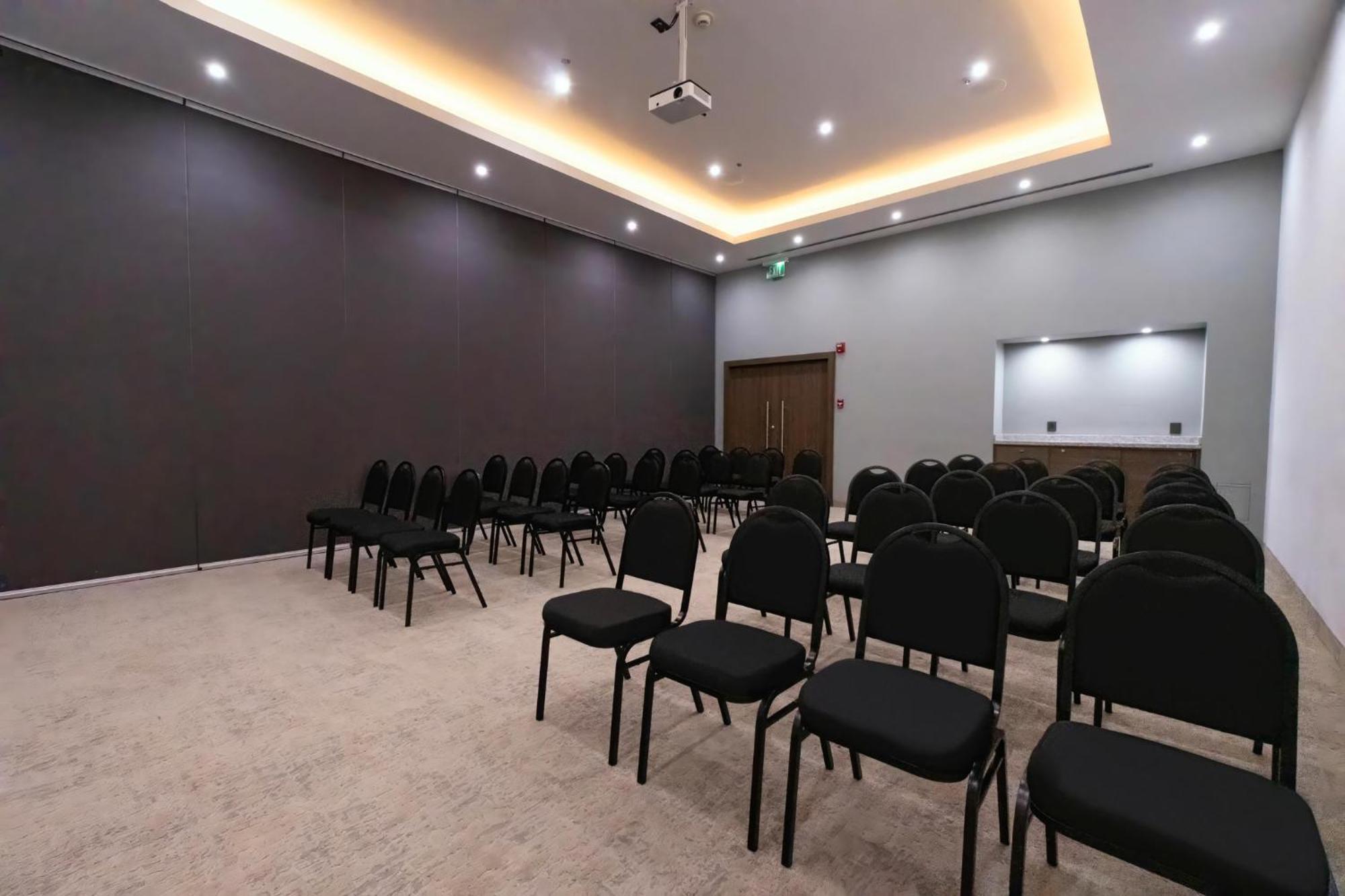 Holiday Inn Uruapan By Ihg Exteriör bild