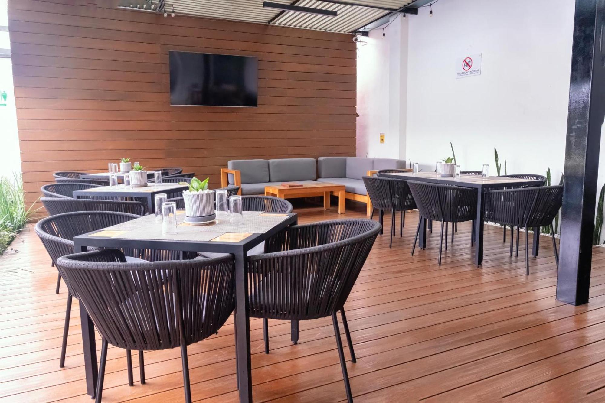 Holiday Inn Uruapan By Ihg Exteriör bild